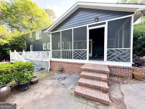 Exterior - 111 Spring Valley Dr, Lagrange, GA 30240 photo 3 of 3