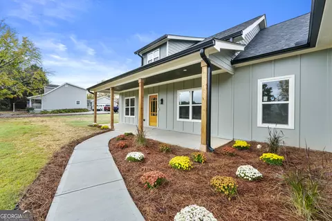 1203 Temple Johnson Rd, Loganville, GA 30052