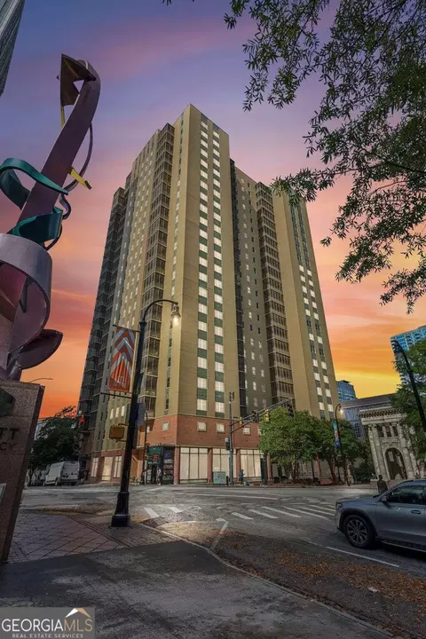 300 Peachtree St NE #6C, Atlanta, GA 30308
