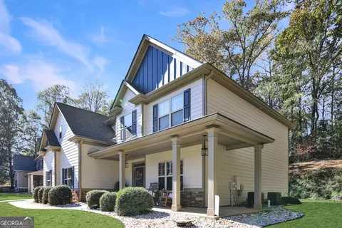 100 Smokemont Dr, Lagrange, GA 30241