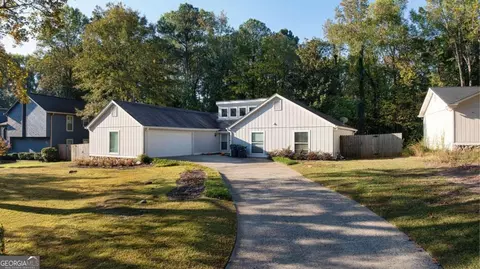 4420 Hollister Dr NE, Roswell, GA 30075