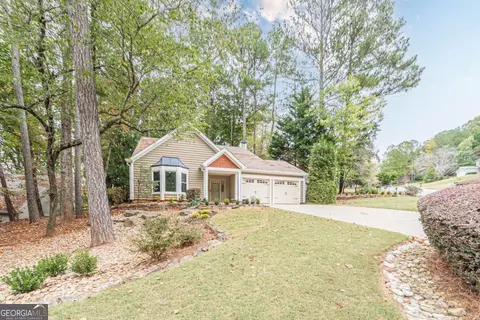3220 Summer View Dr, Johns Creek, GA 30022