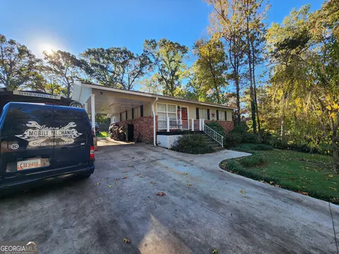 29 Thornton Dr, Hartwell, GA 30643