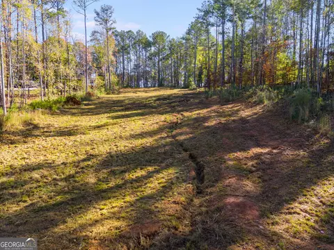 65 Indian Bend Dr, Lagrange, GA 30240