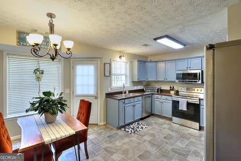 1527 Roscoe Davis Rd SW, Monroe, GA 30656 photo 13