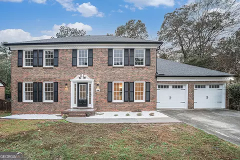 2615 Kinnett Dr SW, Lilburn, GA 30047