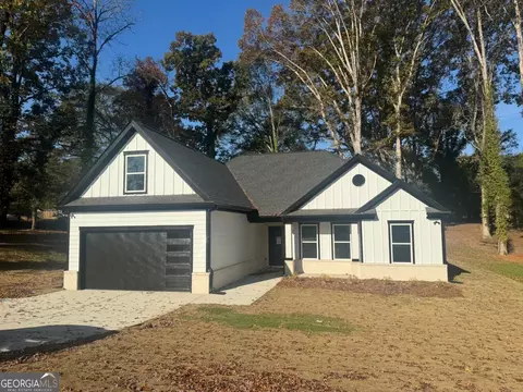151 Saint Anthony Dr, Winder, GA 30680