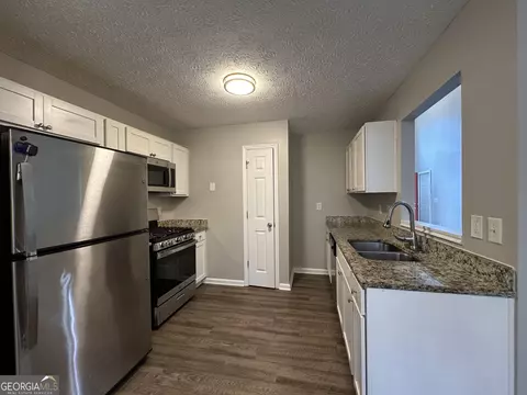 335 Fallview Dr, Mcdonough, GA 30253 photo 8