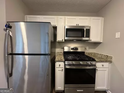 335 Fallview Dr, Mcdonough, GA 30253 photo 9