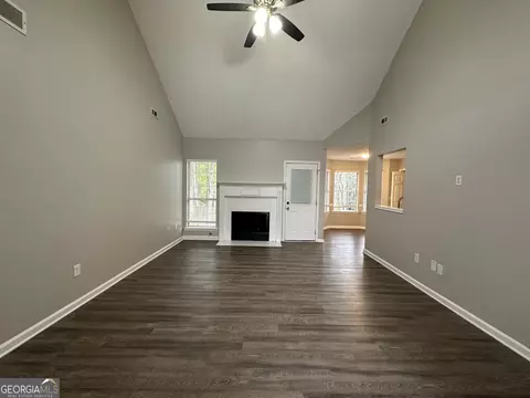 335 Fallview Dr, Mcdonough, GA 30253 photo 4