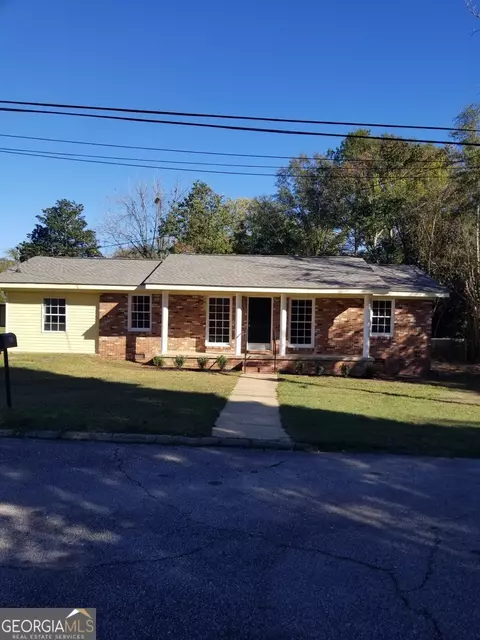 305 S 17th Ave, Lanett, AL 36863