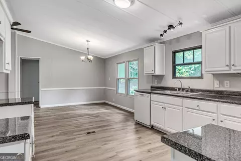 Kitchen - 754 Dixon Rd, Roberta, GA 31078 photo 5 of 5