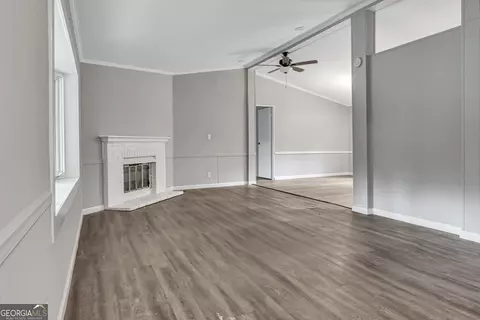 Living - 754 Dixon Rd, Roberta, GA 31078 photo 3 of 7