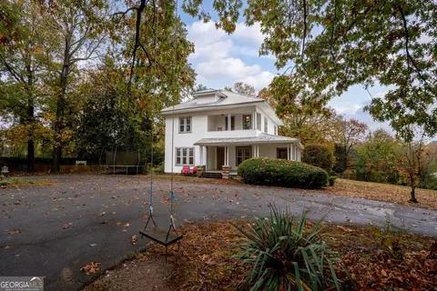 1758 Willingham Ave, Cornelia, GA 30531
