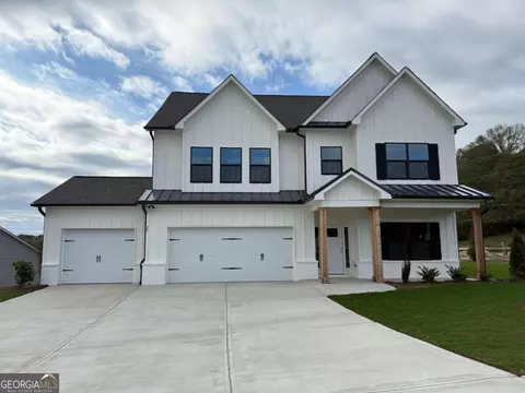 24 Hidden Fields Way, Hoschton, GA 30548