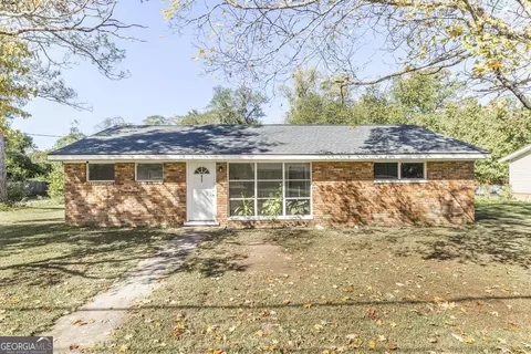 411 Gordy St, Perry, GA 31069