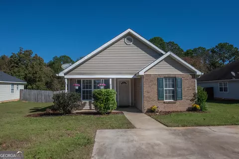 310 Strawbridge Ln, Bonaire, GA 31005