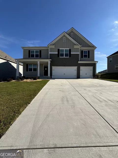 4240 Oakhurst Dr, Fairburn, GA 30213
