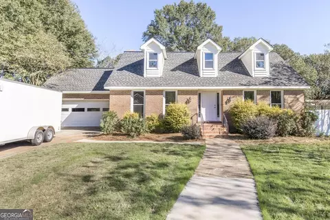 905 Chapel Ridge Dr, Perry, GA 31069