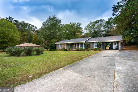 466 Hickory Ter, Lagrange, GA 30241