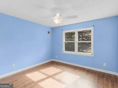 Bedroom - 2495 Highway 81 W, Hampton, GA 30228 photo 6 of 12