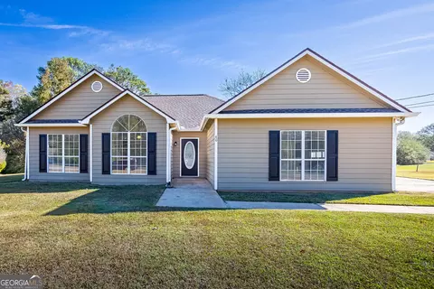 40 Darby Dr, Newnan, GA 30263