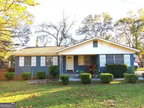 104 President Cir, Statesboro, GA 30458