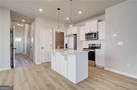 2220 Croghan Dr, Hampton, GA 30228 photo 6