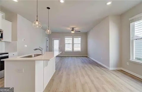 2220 Croghan Dr, Hampton, GA 30228 photo 3