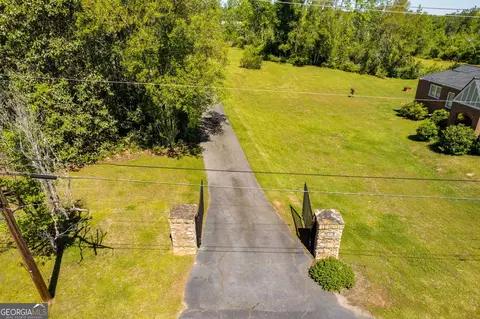 325 Newnan St, Franklin, GA 30217