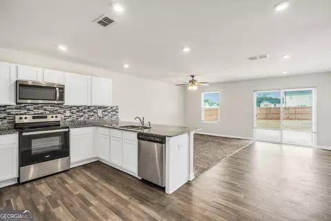 102 Maple Dr, Milner, GA 30257 photo 8