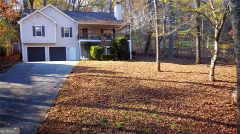 42 Walnut Cv, Dawsonville, GA 30534