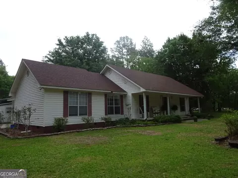 220 Woodpecker Trl, Claxton, GA 30417