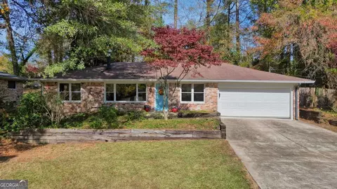 2571 Crockett Dr SE, Marietta, GA 30067