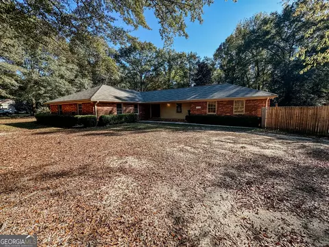 7250 Columbus Rd, Lizella, GA 31052
