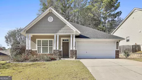 225 Greenview Dr, Newnan, GA 30265