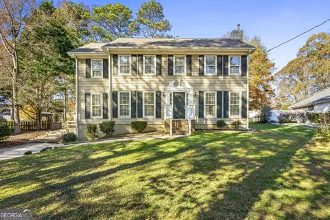 719 Oak Moss Dr, Lawrenceville, GA 30043