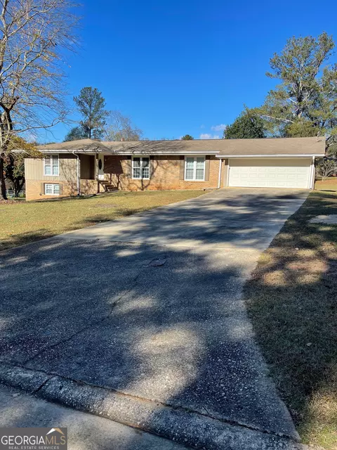 5003 Pineview Ter, Fayetteville, GA 30214