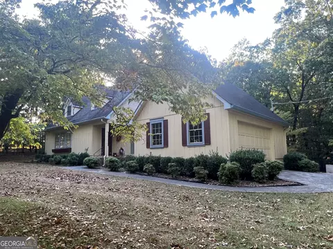 5 Woodview Ct SE, Silver Creek, GA 30173