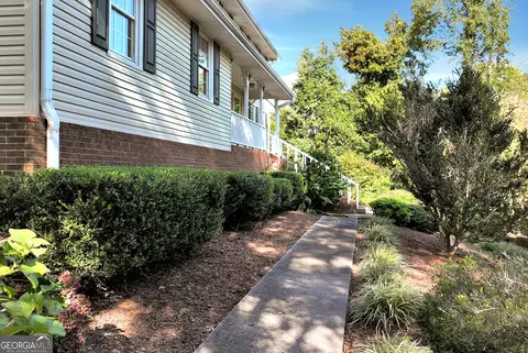 Exterior - 52 Foxdale Cir, Toccoa, GA 30577 photo 10 of 14
