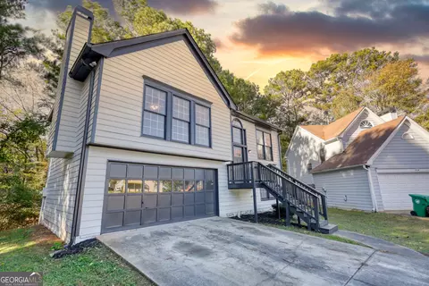 1071 Brandon Ln, Stone Mountain, GA 30083