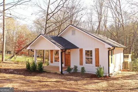 2298 Cody Rd, Mount Airy, GA 30563