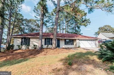 102 Barecky Dr, Warner Robins, GA 31088