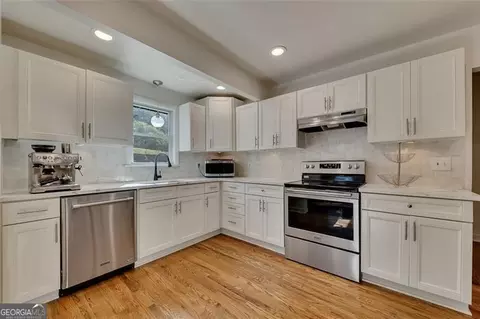 1887 Hickory Rd, Chamblee, GA 30341 photo 14