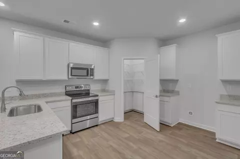 205 Freshwater Ct #E33, Lagrange, GA 30241 photo 8