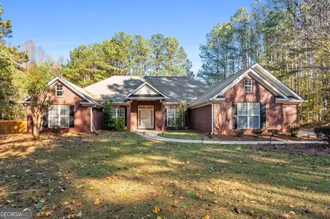 720 Graces Ct, Mcdonough, GA 30252