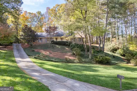 7150 Hunters Branch Ct, Sandy Springs, GA 30328