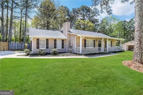 245 Remington Trl, Ellenwood, GA 30294