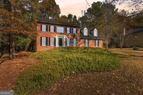 175 Creekwood Trl, Fayetteville, GA 30214