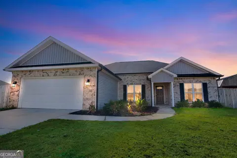 203 Gibson Cir, Kathleen, GA 31047